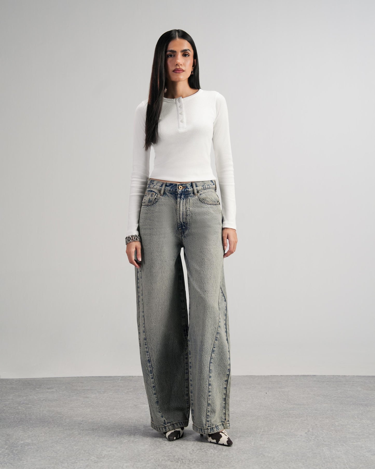 Frosty Barrel Jeans