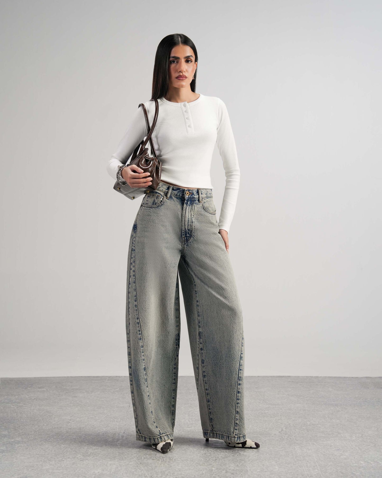 Frosty Barrel Jeans