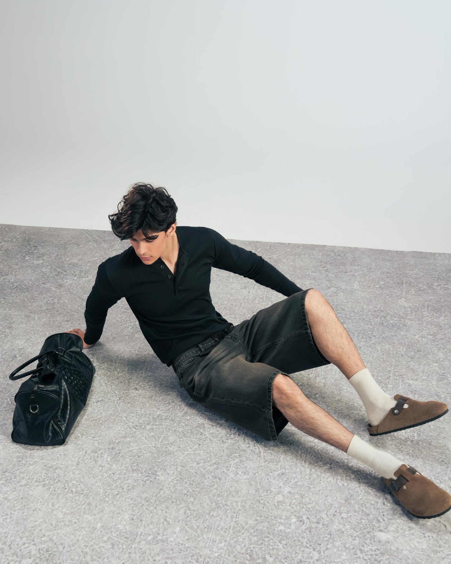 Black Lightweight Full Sleeve Henley – Men