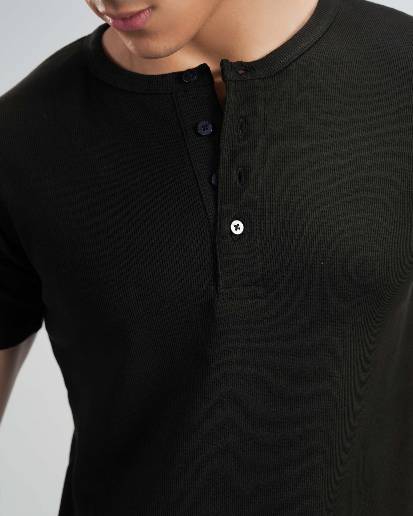 Black Lightweight Half Sleeve Henley – Men